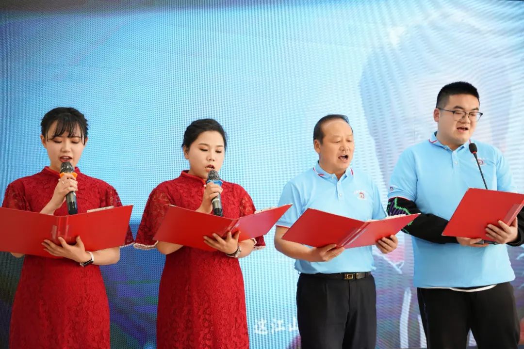 昆明尊时凯龙人生就博集团2024年度“彤图大展.筑梦远航”迎春年会圆满召开